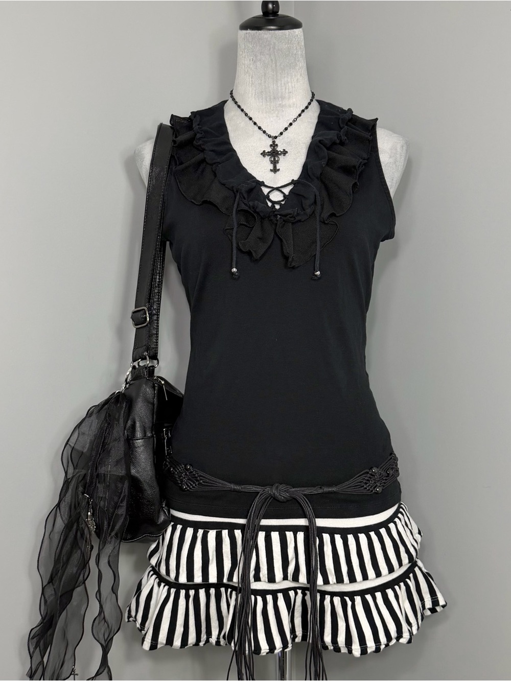 Chaps Women's Ruffled Cotton Sleeveless Top in Black